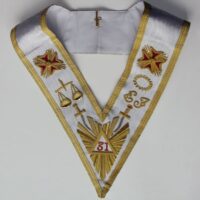 Colar de grau 31
