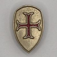 Pin Escudo com Cruz Templária