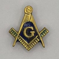Pin Esquadro e Compasso
